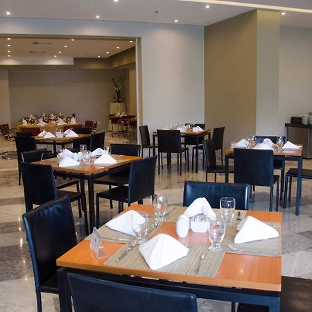 Hotel Paseo De Las Mercedes 卡拉卡斯 外观 照片