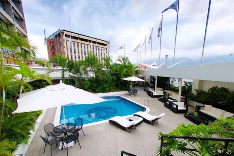 Hotel Paseo De Las Mercedes 卡拉卡斯 外观 照片