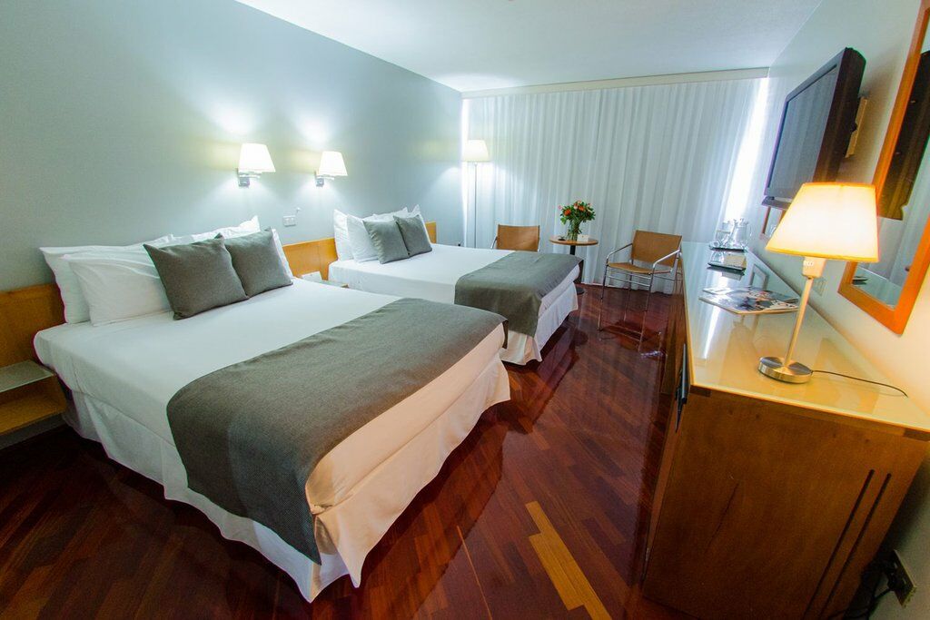 Hotel Paseo De Las Mercedes 卡拉卡斯 外观 照片
